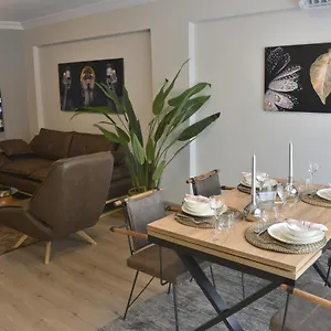  Apartment Sea View, Your In The Center Of Alsancak Türkei