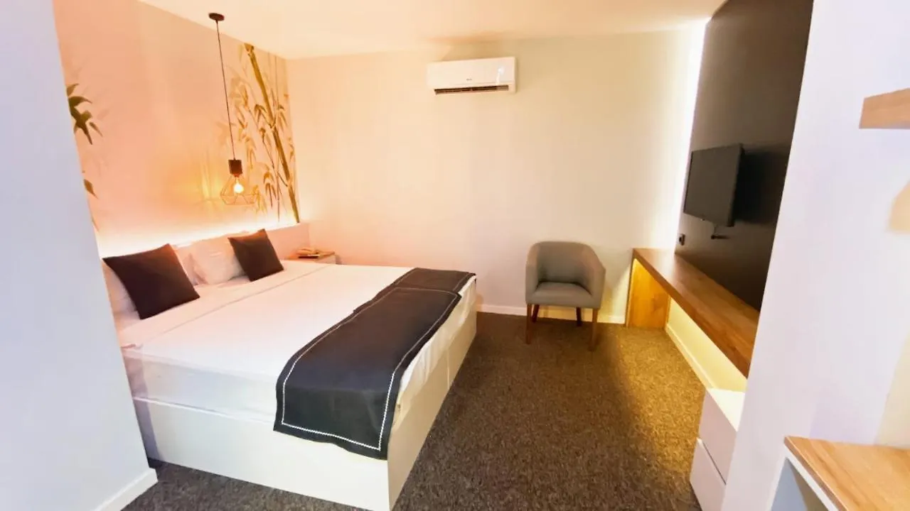 Luis Otel İzmir
