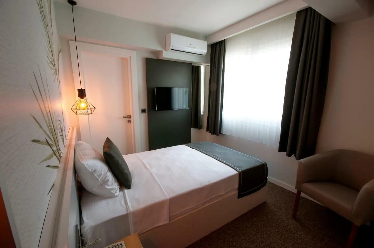 Luis Otel İzmir